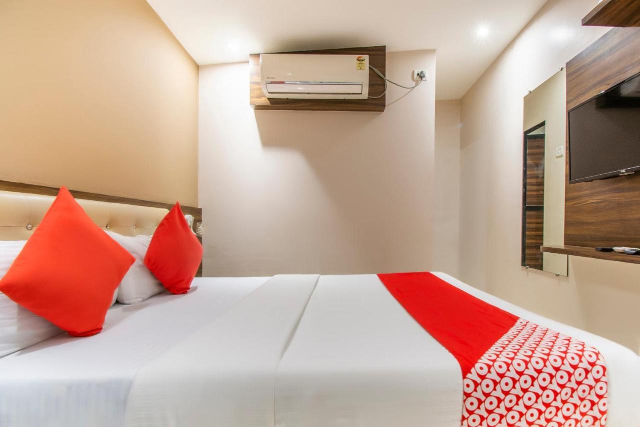 OYO 69377 Hotel Ruby Mumbai  Buitenkant foto