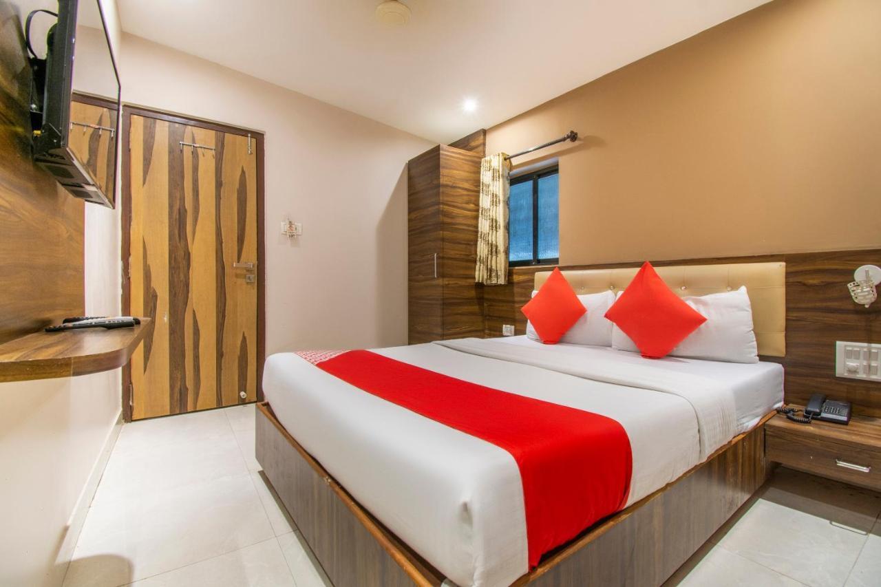 OYO 69377 Hotel Ruby Mumbai  Buitenkant foto