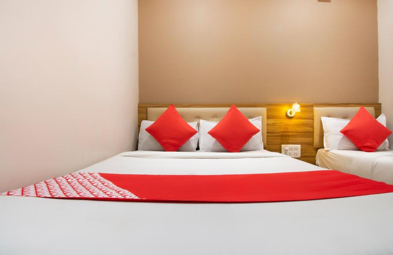 OYO 69377 Hotel Ruby Mumbai  Buitenkant foto